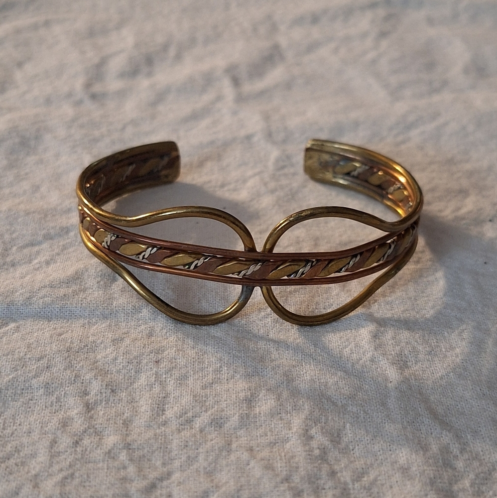 Mixed metals bracelet